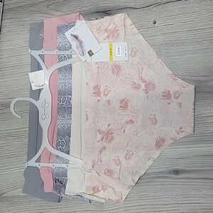 JESSICA SIMPSON 5PK HIPSTERS.